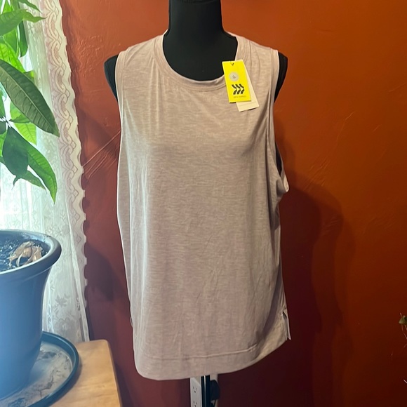all in motion Tops - NWT ALL IN MOTION — Muscle Tee …….014
